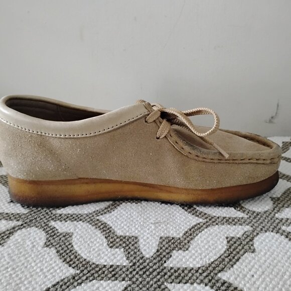 Clark's Wallabees - Picture 3 of 13